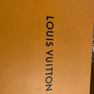 Louis Vuitton front row sneaker